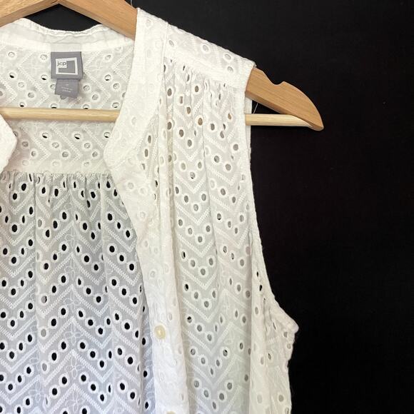 JCPenney white eyelet sleeveless button front top women's size S cotton - Picture 2 of 6